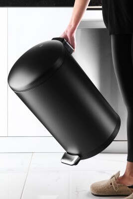 Paslanmaz Çelik Bombe Kapaklı Çöp Kovası 40 Litre Mat Siyah - 3