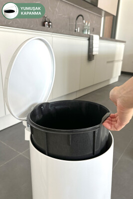 Cigo 20 LT Yumuşak Kapanan Pedallı Banyo Mutfak Ofis Çelik Çöp Kovası - Beyaz & İç Kısım Siyah - Primanova (1)